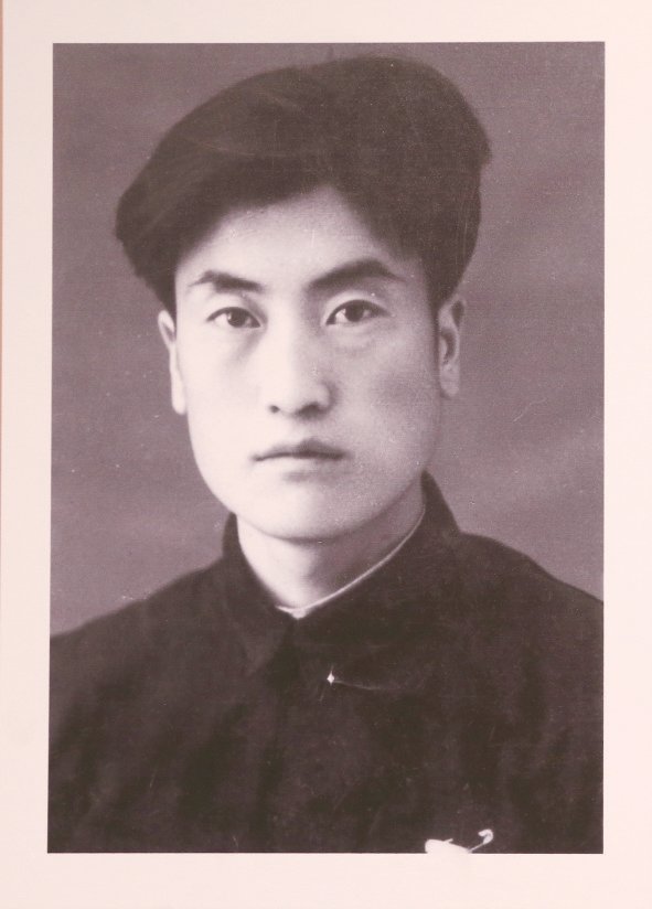 上大学时的王蔚