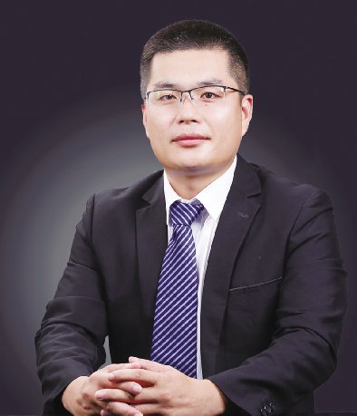 漫漫科研路,是梦想,也是责任。在国内外期刊发表论文 50 余篇。主持国家自然科学基金项目 2 项、教育部人文社科项目 2 项以及省级项目 4 项。荣获教育部学术新人奖、山东省社科优秀成果奖一等奖等多项奖励。