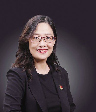 人才,山东省科协第十届委员会委员。立足三尺讲台,矢志培育英才。首届山东省科学技术青年奖获得者,曾获省级教学成果二等奖 3 项。主持国家级科研项目 3 项、山东省研究生教育优质课程 1 门、山东省本科教学改革研究重点项目 1 项、教育部供需对接就业育人项目 1项、产学合作协同育人 2 项。