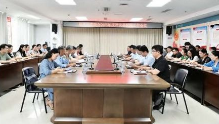 鄭文生率隊(duì)來院召開評(píng)議工作會(huì)議