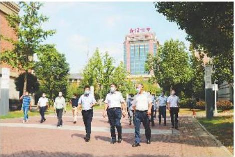 教育部基礎(chǔ)教育司司長呂玉剛一行調(diào)研合肥七中