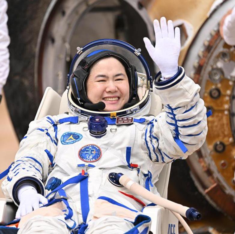 校友王浩澤圓滿完成工作任務(wù)搭乘神舟十九號載人飛船太空凱旋