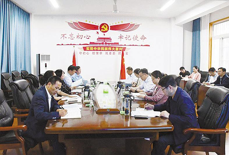 校黨委理論學(xué)習(xí)中心組專題學(xué)習(xí)研討習(xí)近平總書(shū)記關(guān)于加強(qiáng)黨的作風(fēng)建設(shè)的重要論述