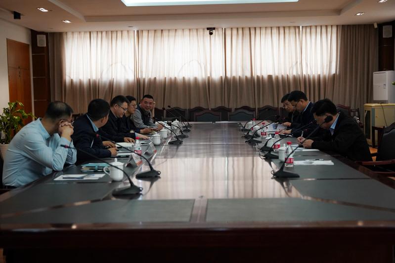 學(xué)校受邀在全國(guó)商業(yè)行指委全體委員會(huì)議上作下沉縣域辦學(xué)特色經(jīng)驗(yàn)交流