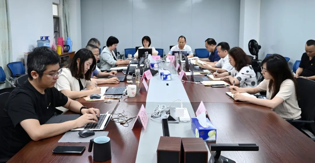 廣東醫(yī)附二院黨委理論學(xué)習(xí)中心組專題學(xué)習(xí)中央八項規(guī)定精神