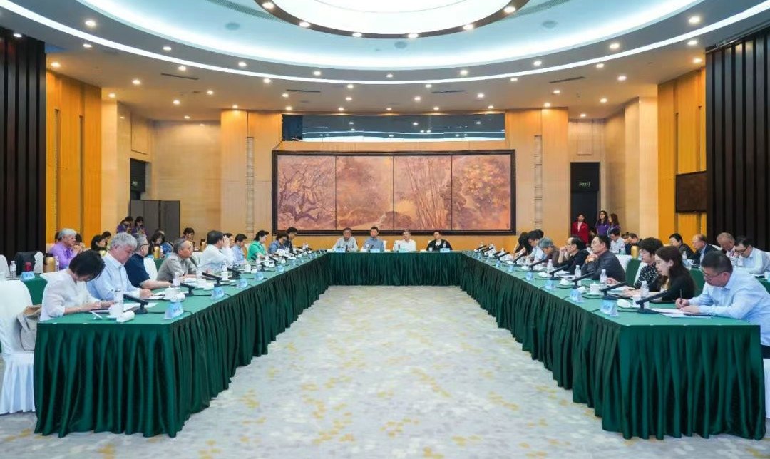 秦和校長出席全國翻譯專業(yè)學位研究生教指委會議