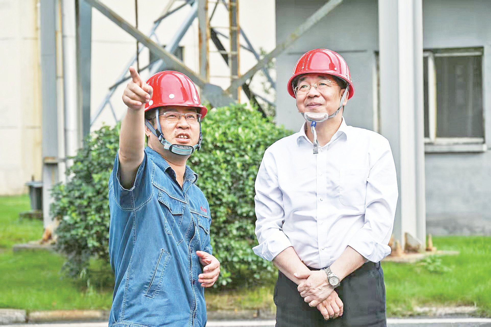 揭小健一行到豐城片區(qū)基層企業(yè)調(diào)研