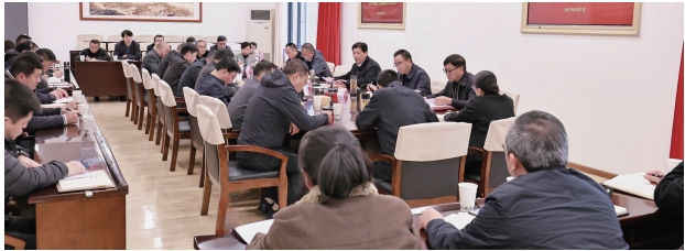 校黨委開展深入貫徹中央八項規(guī)定精神學(xué)習(xí)教育讀書班暨理論學(xué)習(xí)中心組第三次集體學(xué)習(xí)