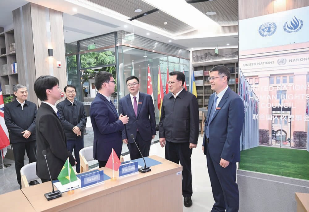 袁家军：为奋力谱写中国式现代化重庆篇章贡献青春力量高校力量