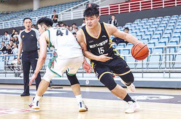 我校男篮荣获第27届中国大学生篮球一级联赛全国十二强