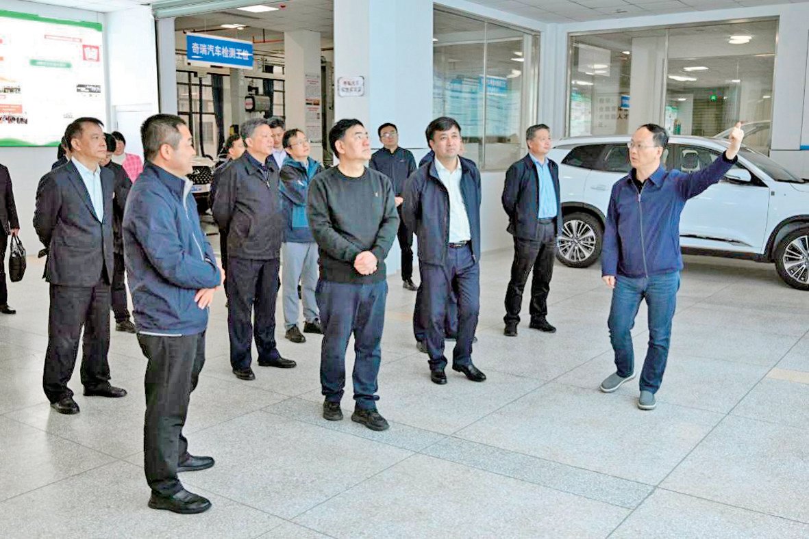 省政协副主席李和平率调研组来我校调研