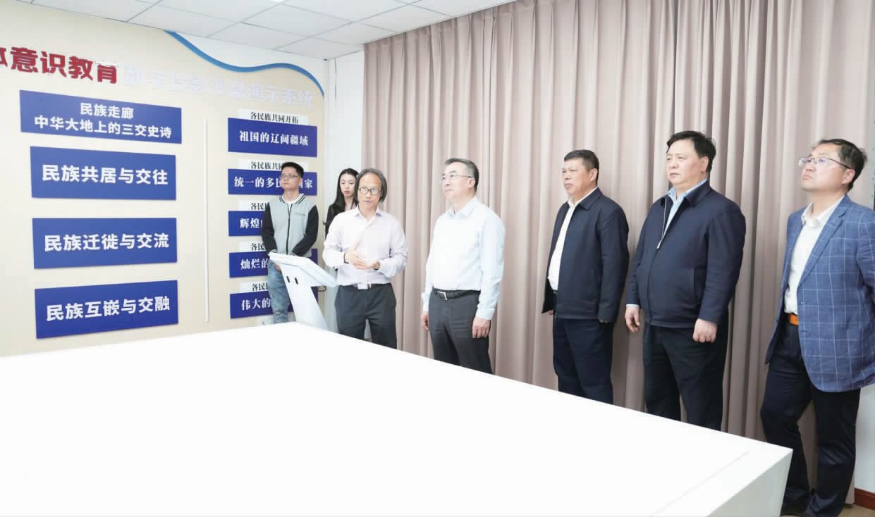 重慶市委常委、統(tǒng)戰(zhàn)部部長商奎來校調(diào)研