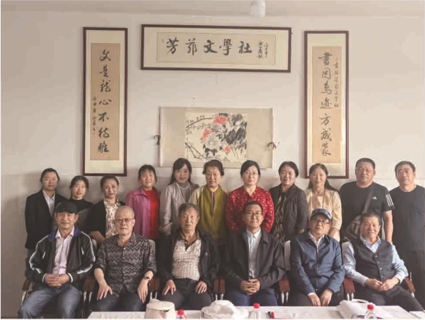 托起伊春文学的明天