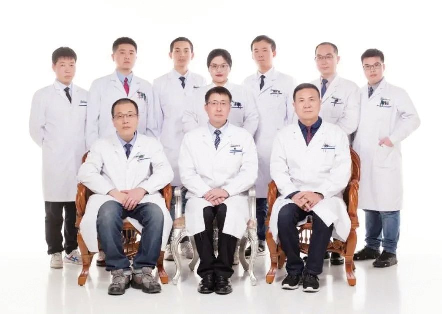 唐山市工人醫(yī)院醫(yī)護(hù)團(tuán)隊(duì)迅速行動，成功救治危重