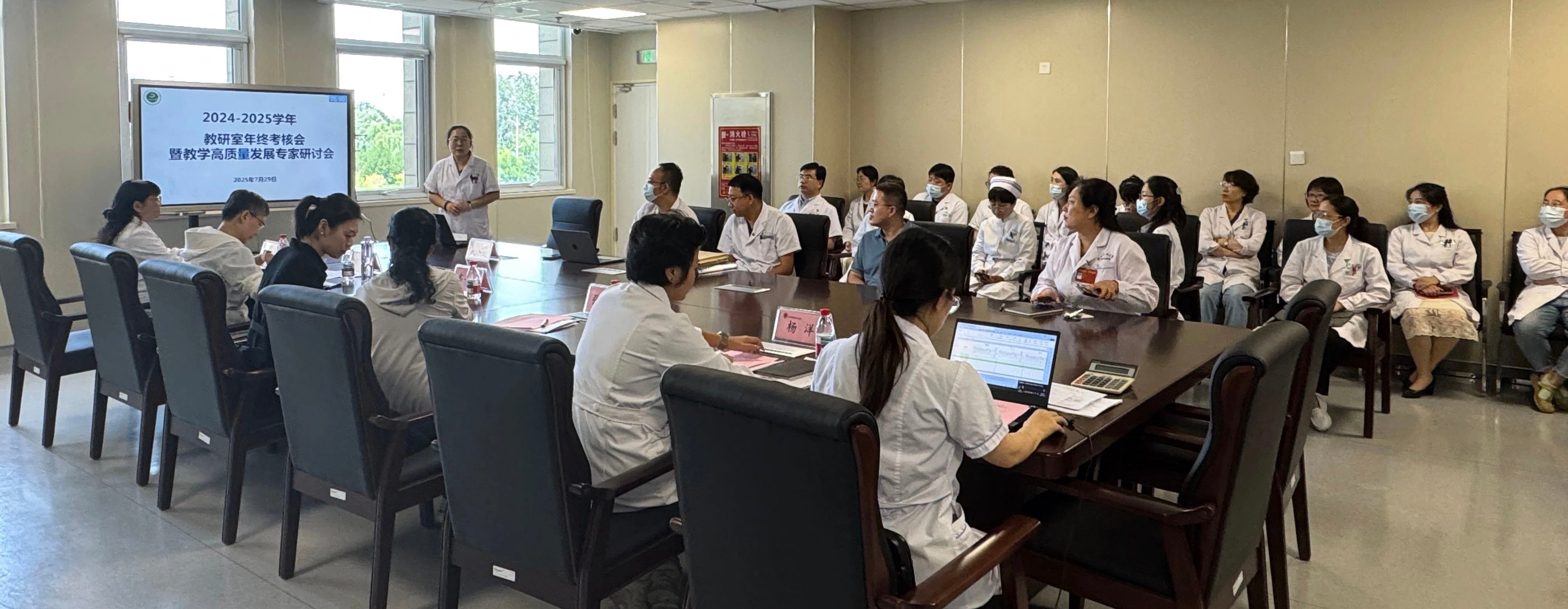 承醫(yī)德醫(yī)風(fēng)優(yōu)良傳統(tǒng)創(chuàng)明醫(yī)明師人才品牌