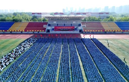 心之所向踏浪逐光學(xué)校舉辦2025級新生開學(xué)典