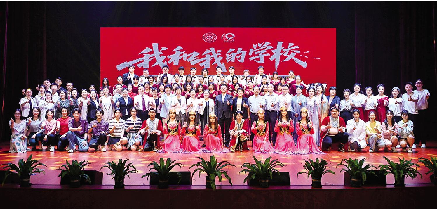 上海健康醫(yī)學(xué)院建校十周年師生文藝演出圓滿舉行