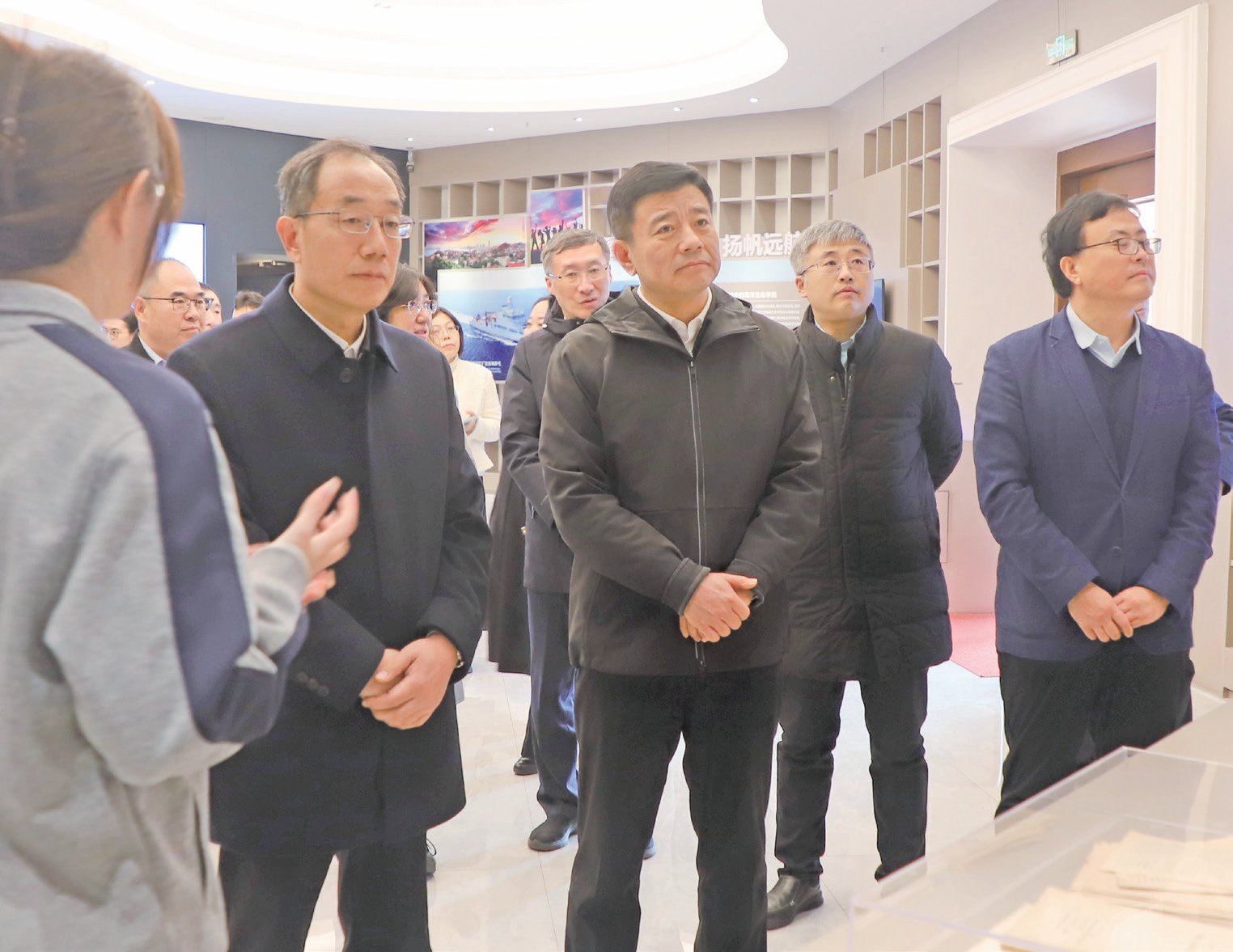 山東師范大學黨委書記馮繼康校長張建一行來校調(diào)