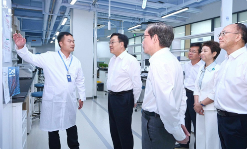 省委書記馮飛在我校調(diào)研時強調(diào)以作風建設(shè)新成效開創(chuàng)改革發(fā)展新局面