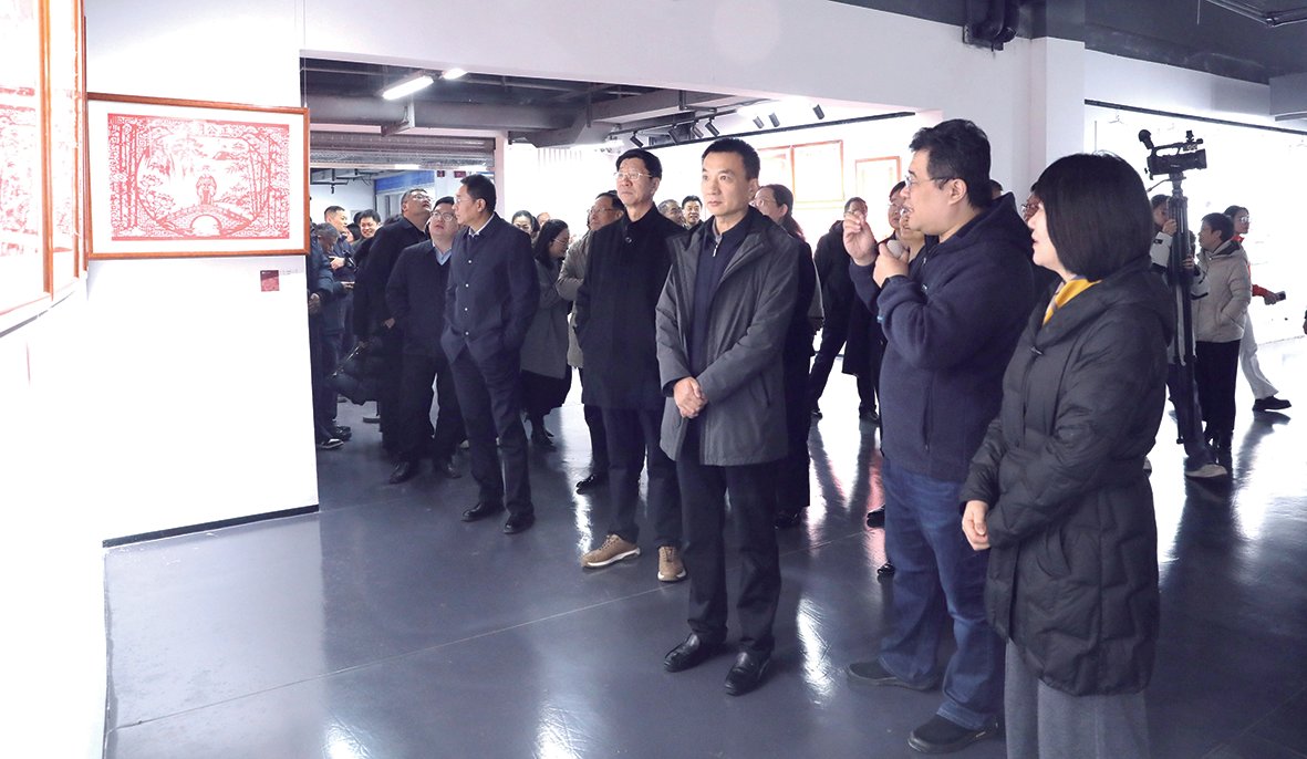 學(xué)校舉辦第九屆廉潔文化作品展