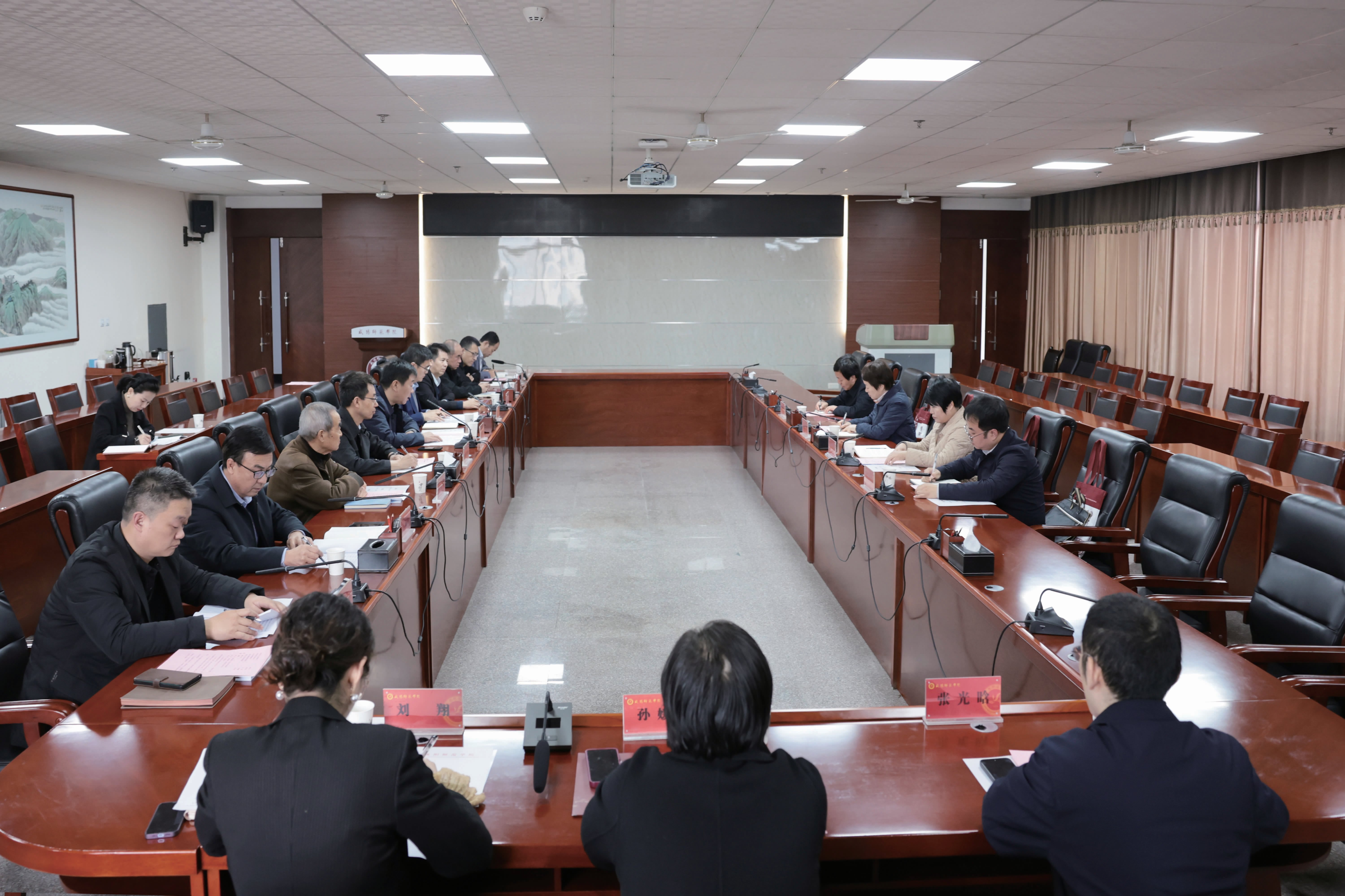 我校思想政治教育、音樂(lè)學(xué)、體育教育、地理科學(xué)、教育技術(shù)學(xué)專(zhuān)業(yè)接受教育部師范類(lèi)專(zhuān)業(yè)認(rèn)...