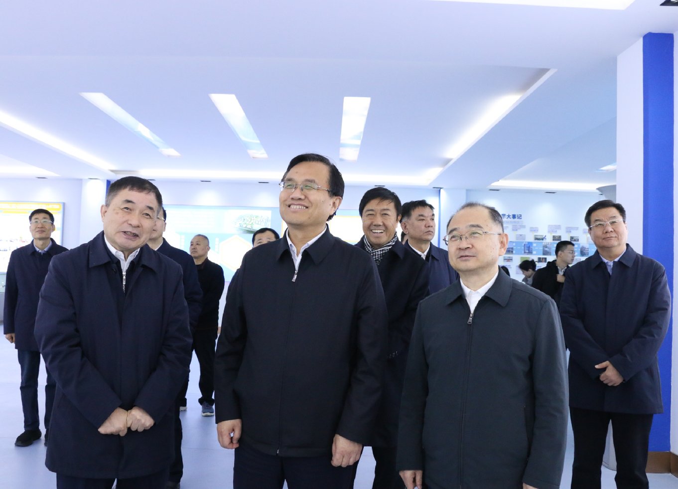 山東省人民政府黨組成員、副省長(zhǎng)宋軍繼來(lái)校調(diào)研