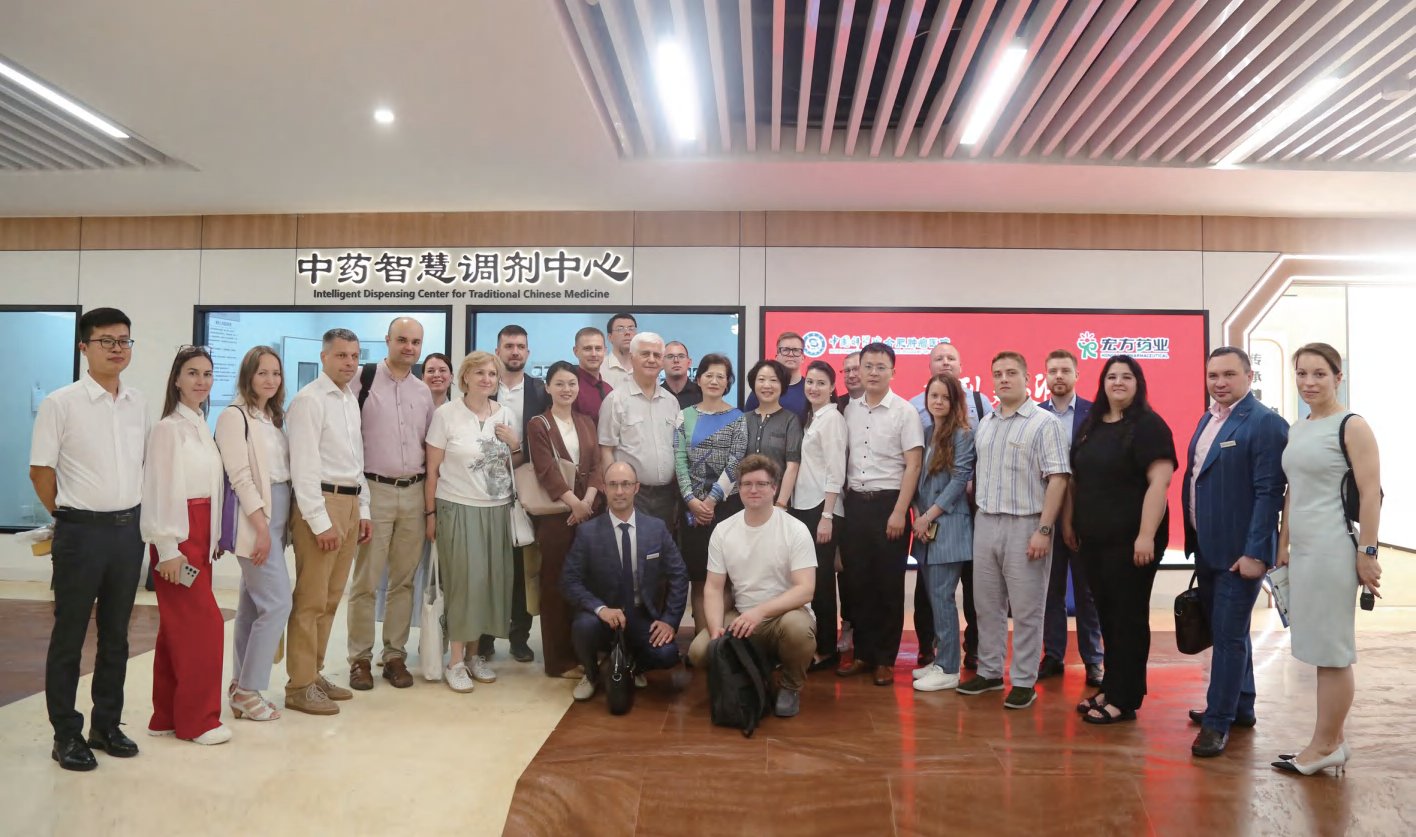 “中國大使獎”獲獎?wù)咴L問中國科學(xué)院合肥腫瘤醫(yī)院