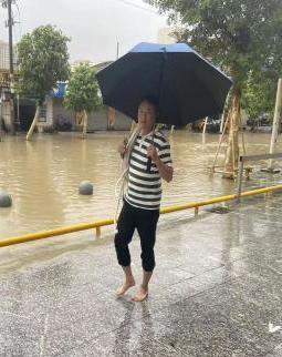 领导一线守安全，红色暴雨显担当