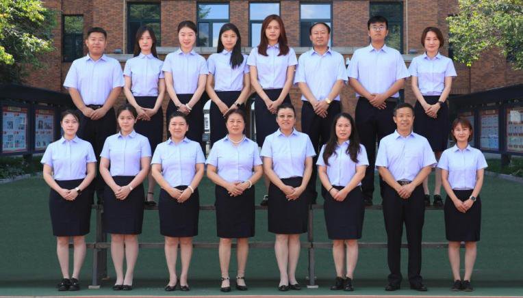 思辨求真培根塑魂